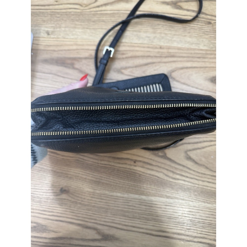KATE SPADE New York Cobble Hill Black Pebbled Leather Expandable Crossbody Purse - Picture 4 of 14